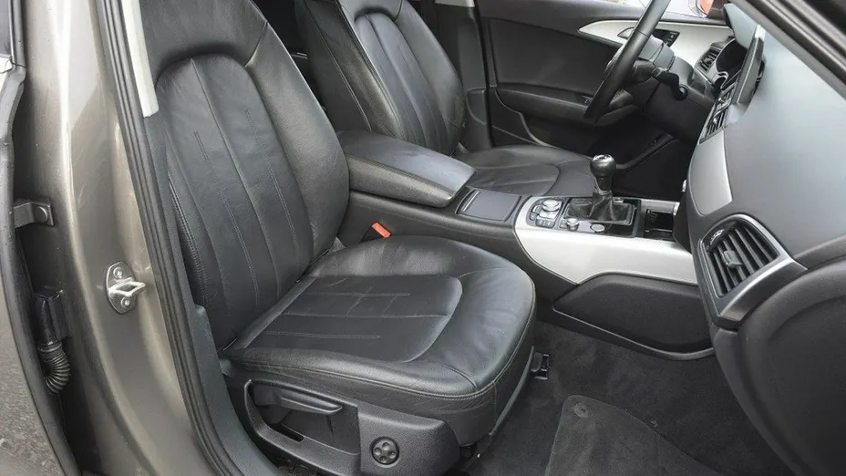 AUDI A6 -