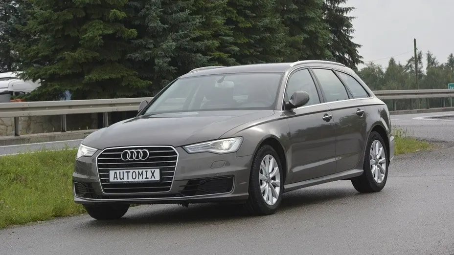 AUDI A6 -