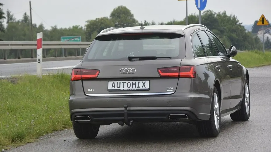 AUDI A6 -