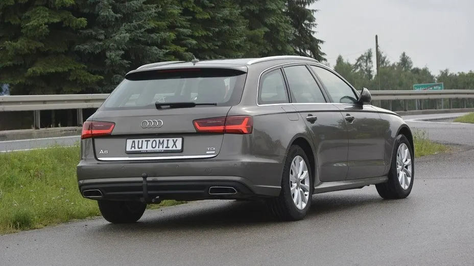 AUDI A6 -