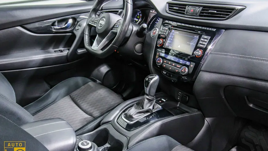 NISSAN X-Trail -
