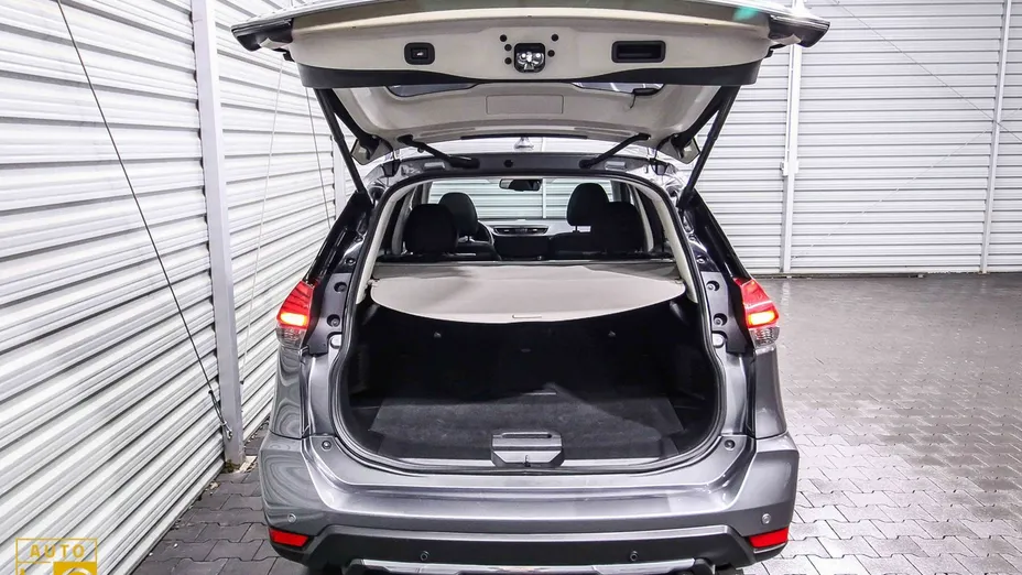 NISSAN X-Trail -