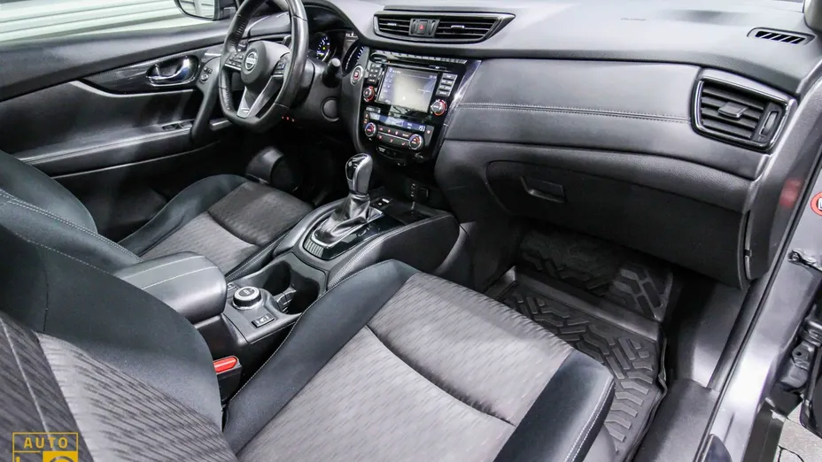NISSAN X-Trail -