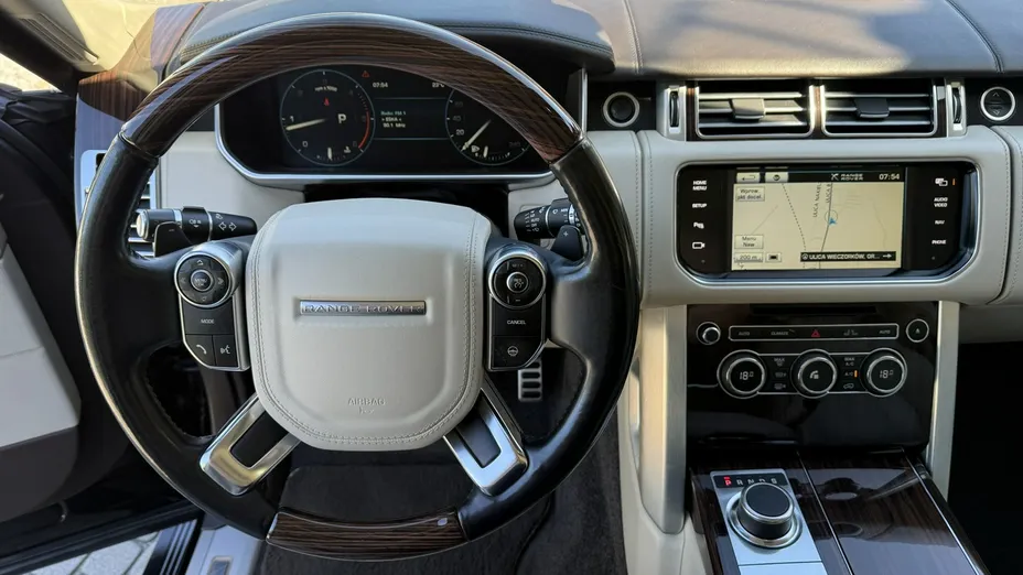 LAND ROVER Range Rover -