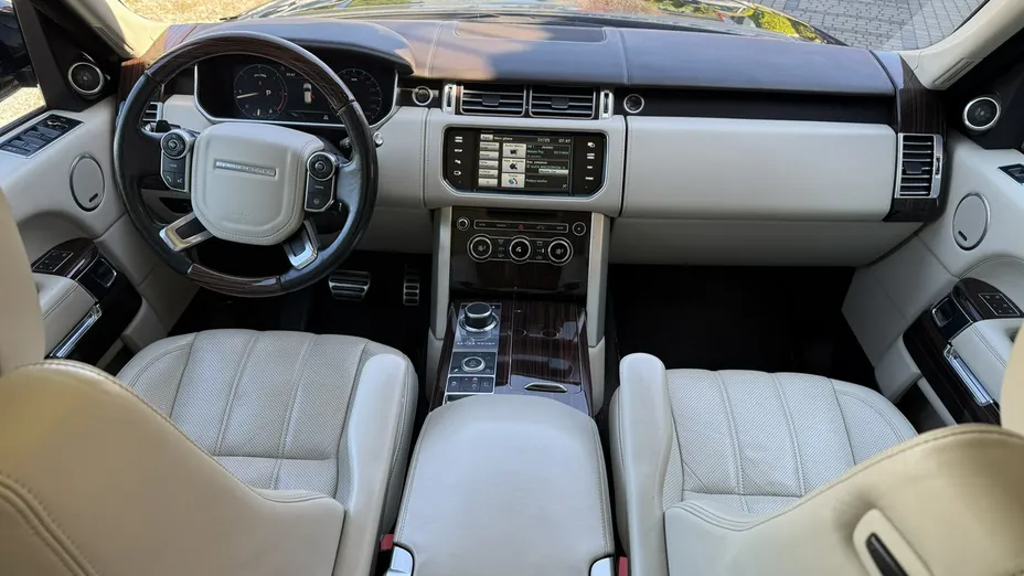 LAND ROVER Range Rover -