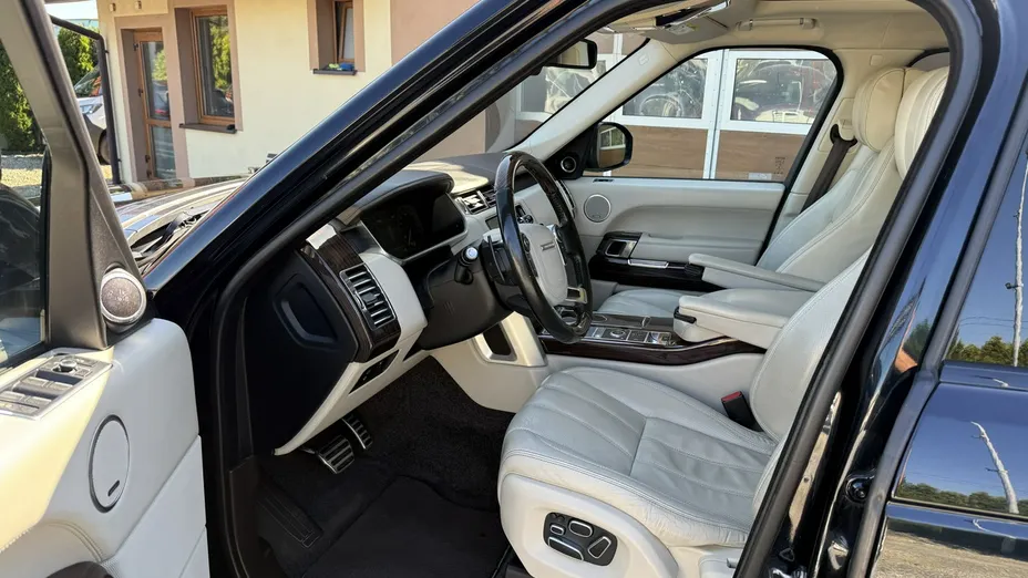 LAND ROVER Range Rover -