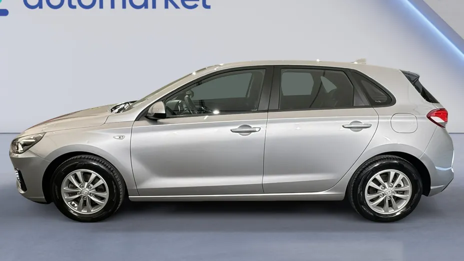HYUNDAI i30 i30 1.5 DPI Classic +