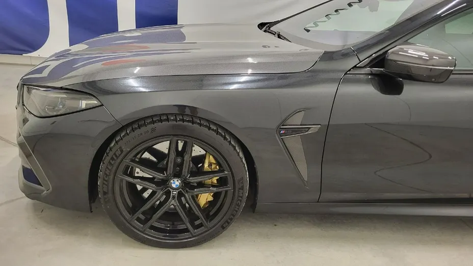 BMW M8 -