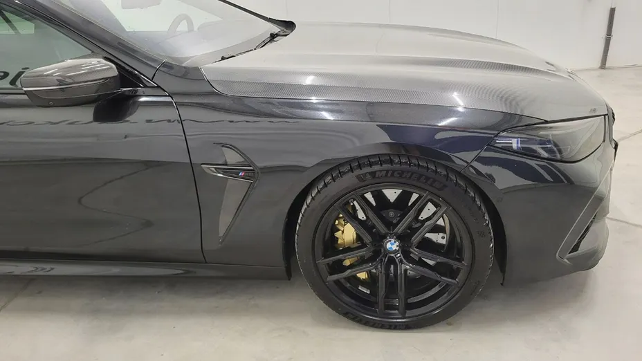 BMW M8 -