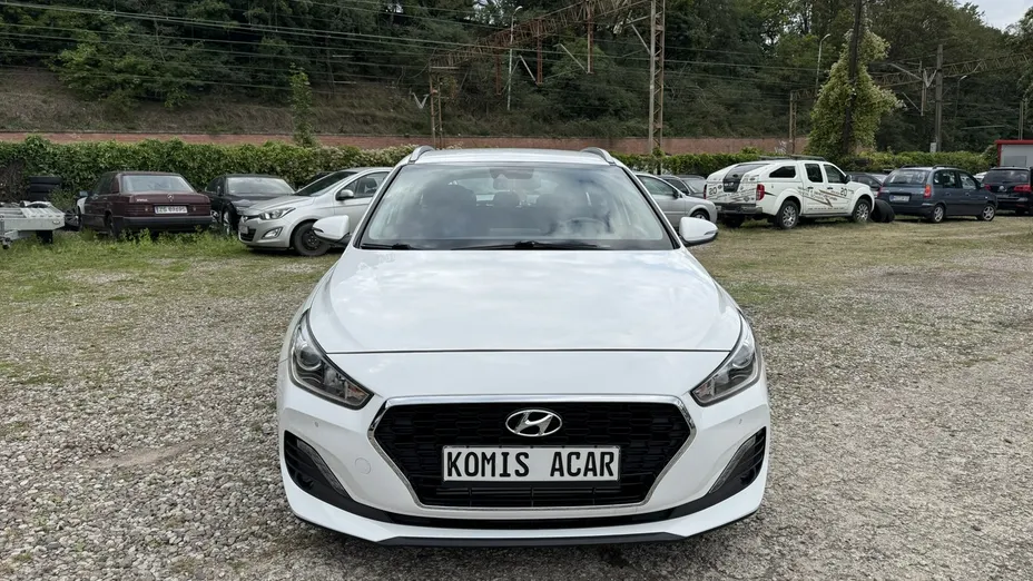 HYUNDAI i30 -