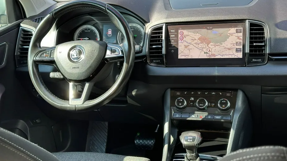 SKODA Karoq -