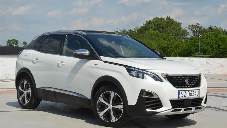PEUGEOT 3008 -
