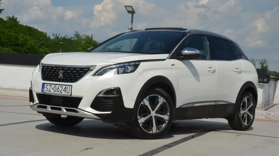 PEUGEOT 3008 -