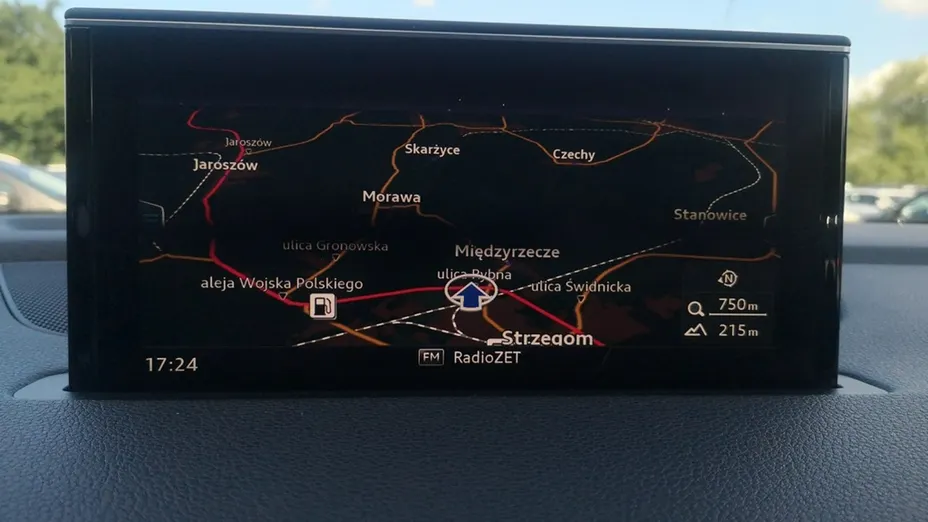 AUDI Q7 -