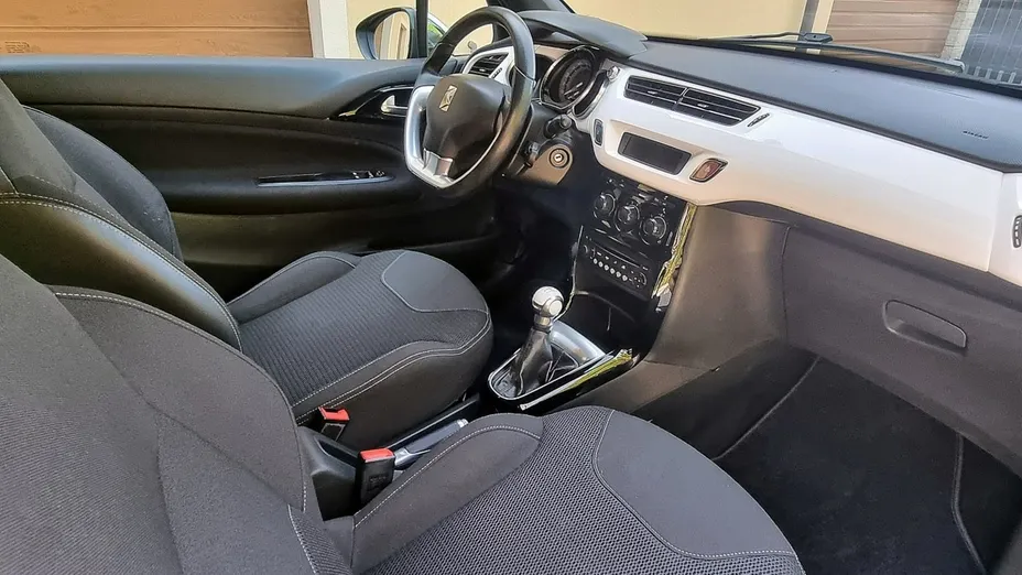 CITROEN DS3 -