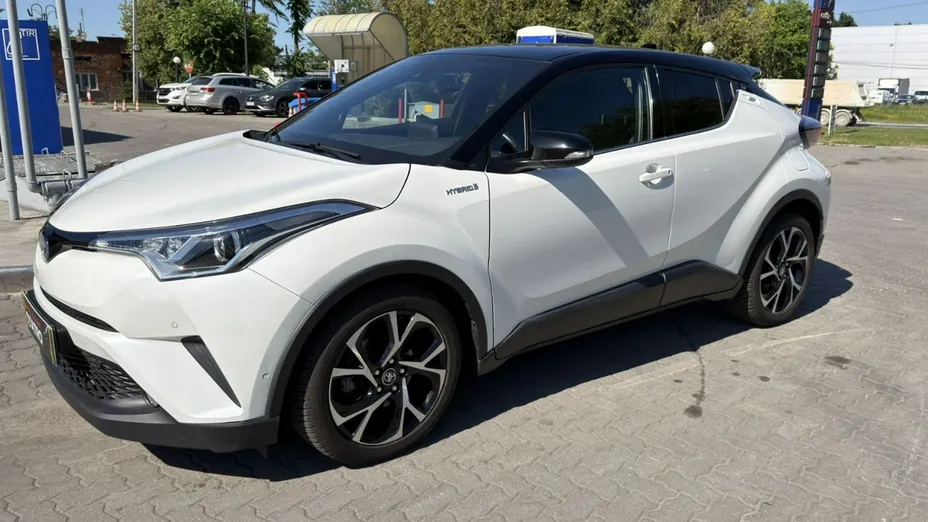 TOYOTA C-HR -