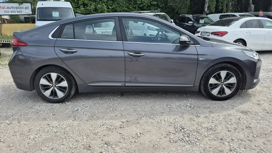HYUNDAI Ioniq -