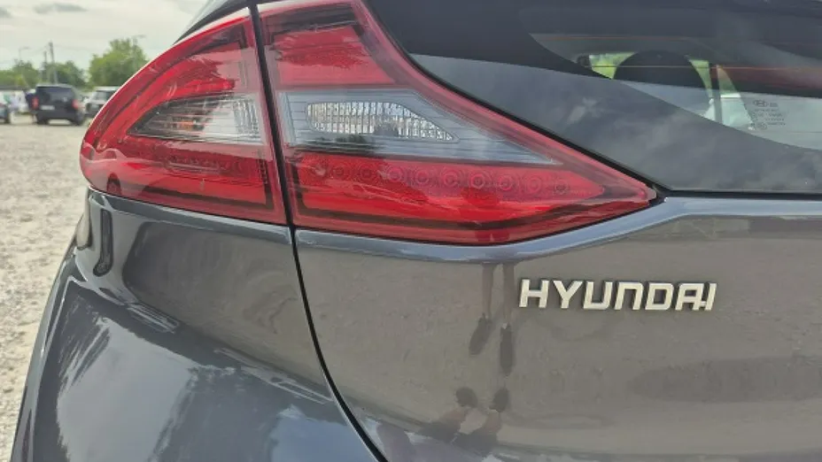 HYUNDAI Ioniq -