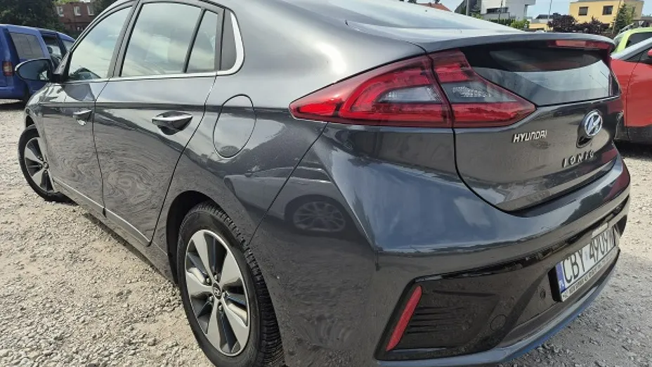 HYUNDAI Ioniq -