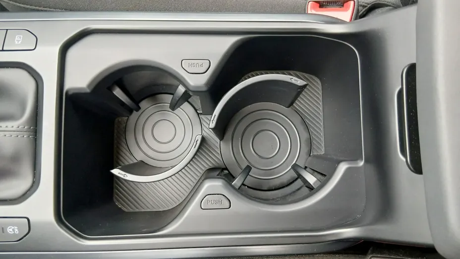 KIA K4 -