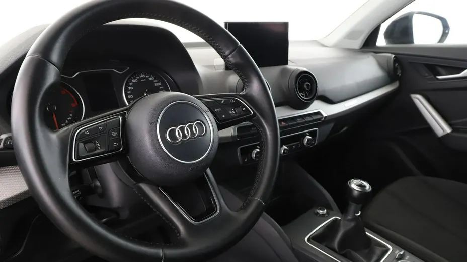 AUDI Q2 -