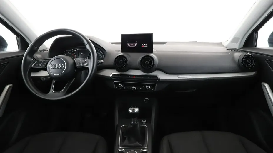 AUDI Q2 -