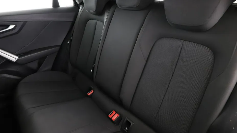 AUDI Q2 -
