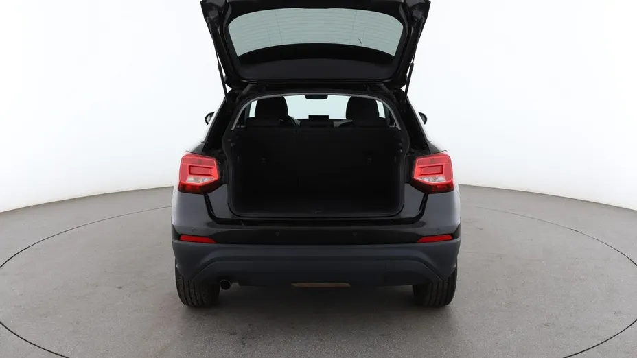 AUDI Q2 -