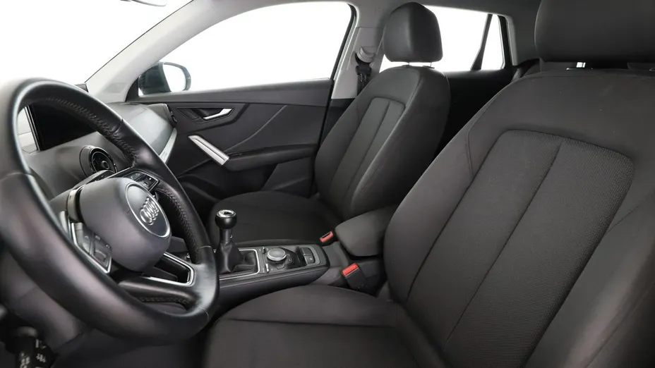 AUDI Q2 -