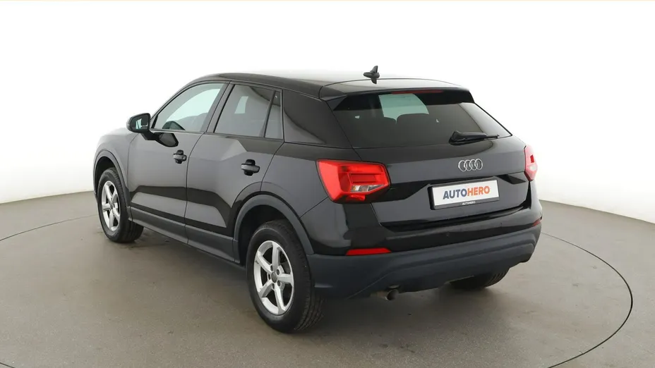 AUDI Q2 -