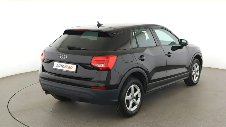 AUDI Q2 -