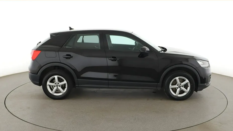 AUDI Q2 -