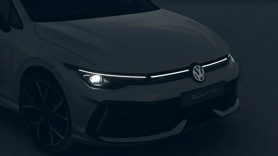 VOLKSWAGEN Golf -