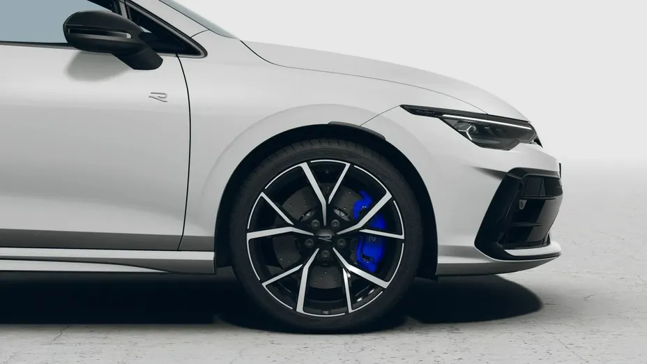 VOLKSWAGEN Golf -