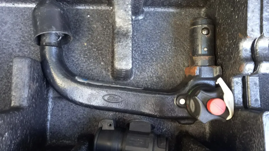 FORD Kuga -