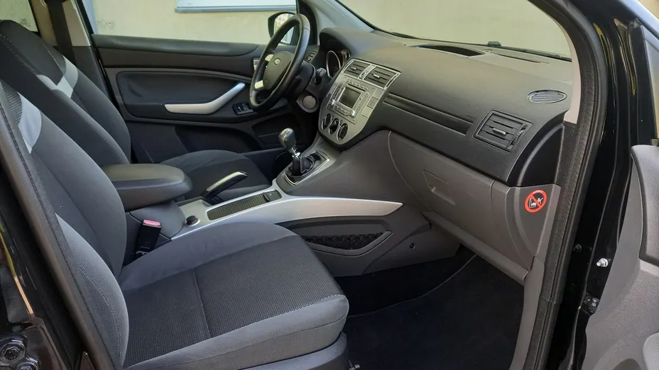 FORD Kuga -