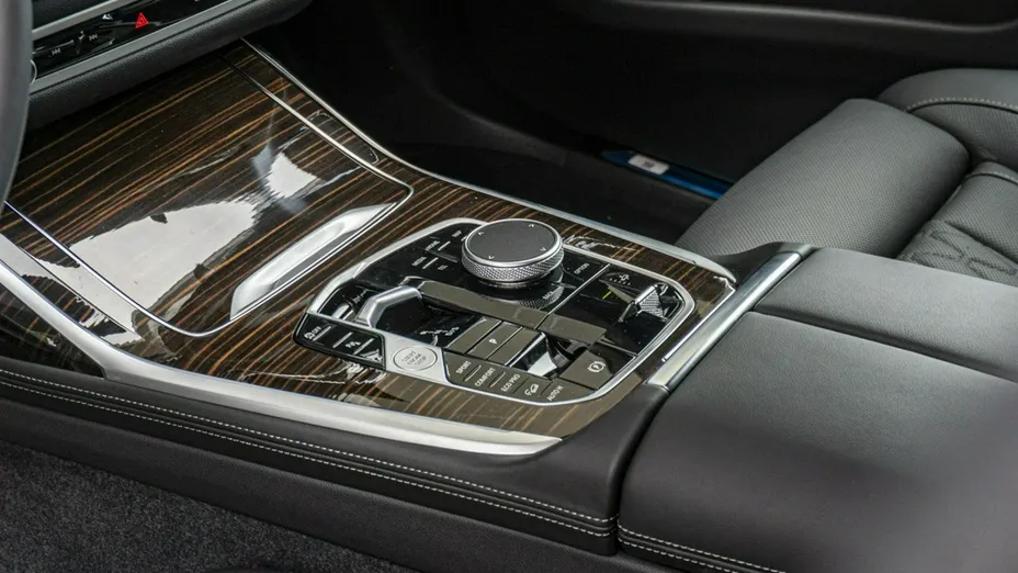 BMW X7 -