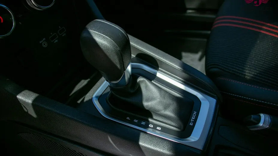 RENAULT Clio -