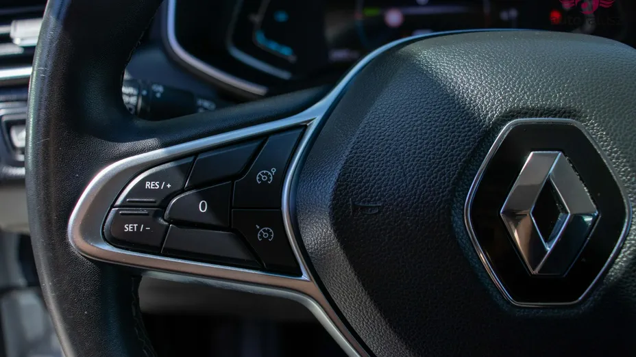 RENAULT Clio -