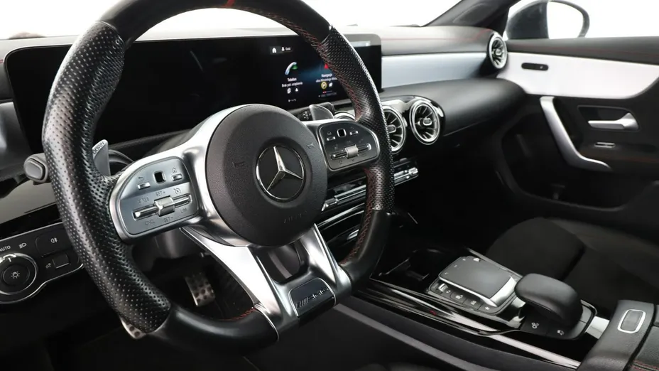 MERCEDES-BENZ CLA -