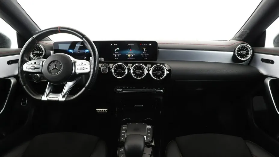 MERCEDES-BENZ CLA -