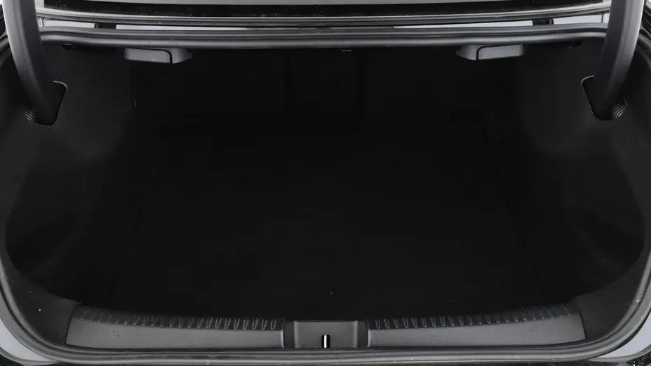 MERCEDES-BENZ CLA -