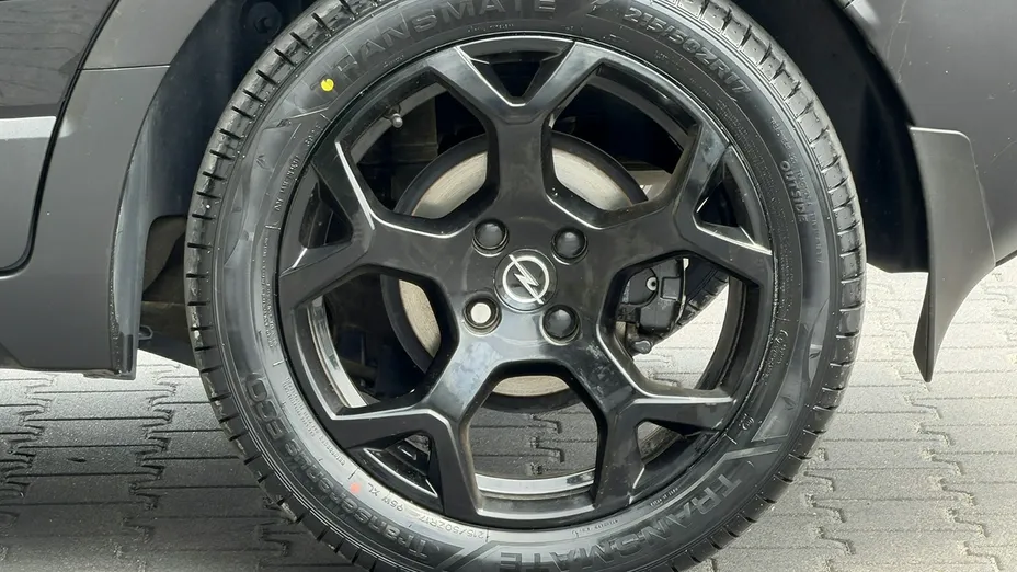 OPEL Crossland X -