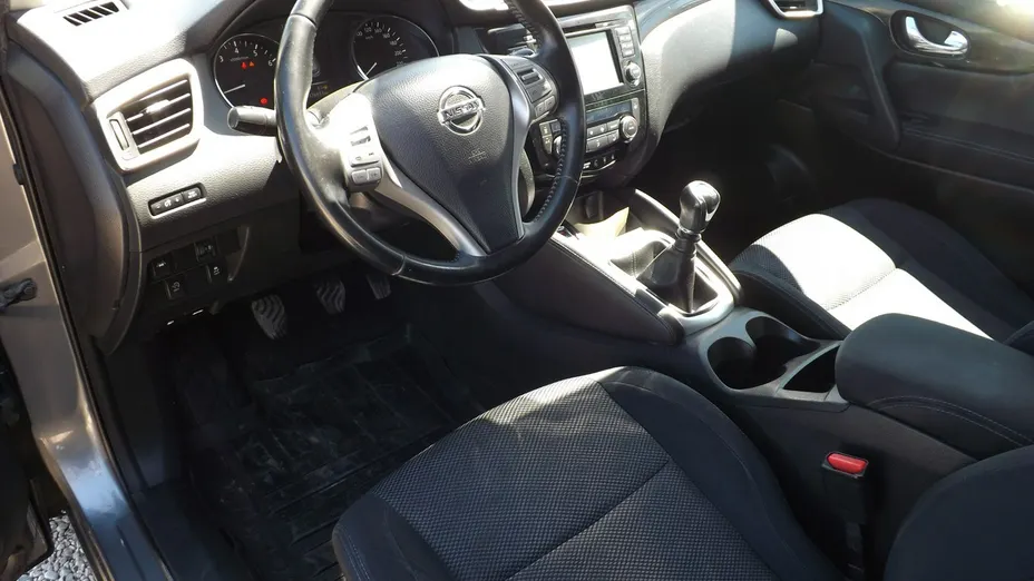 NISSAN Qashqai -