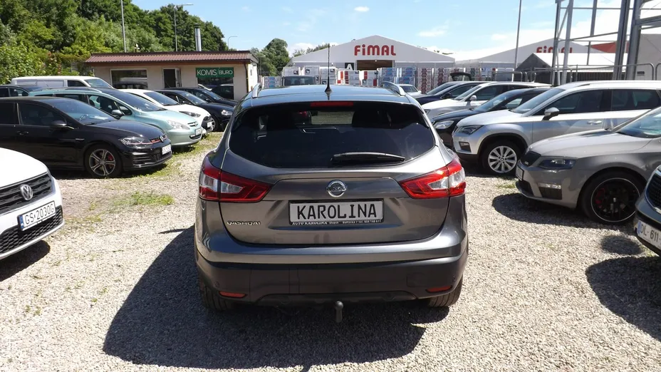 NISSAN Qashqai -