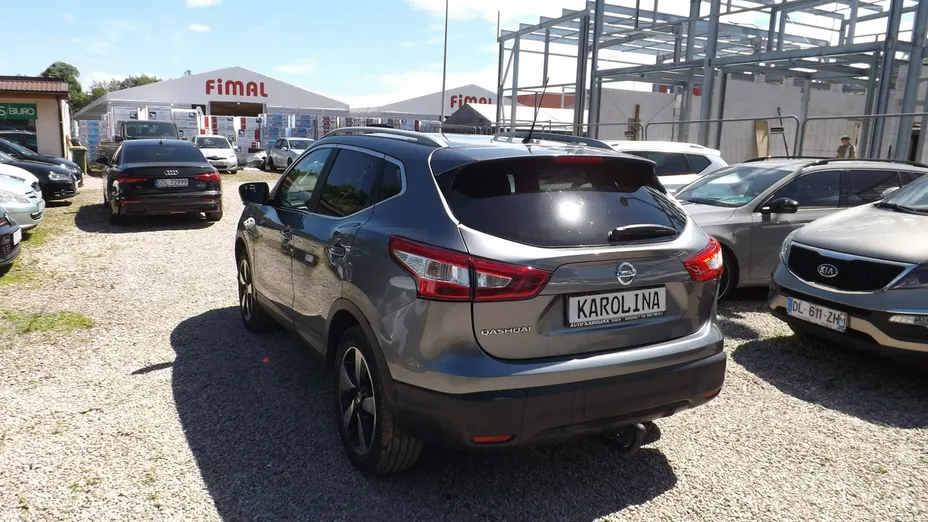 NISSAN Qashqai -