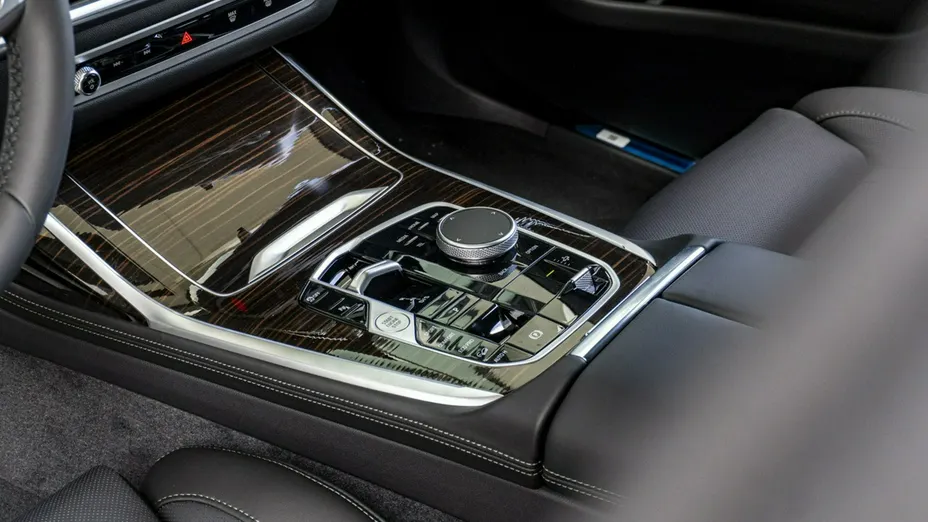 BMW X7 -