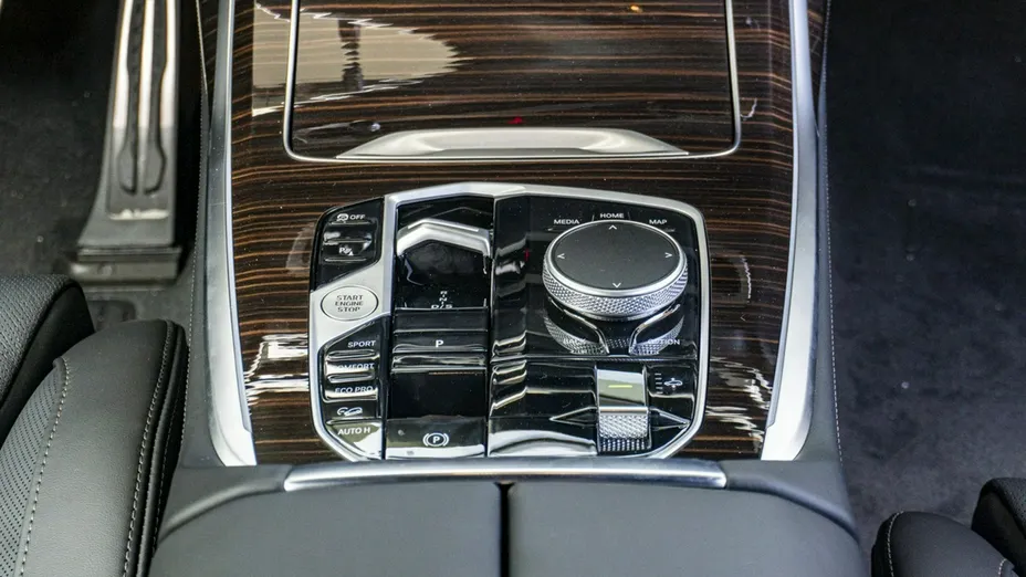 BMW X7 -