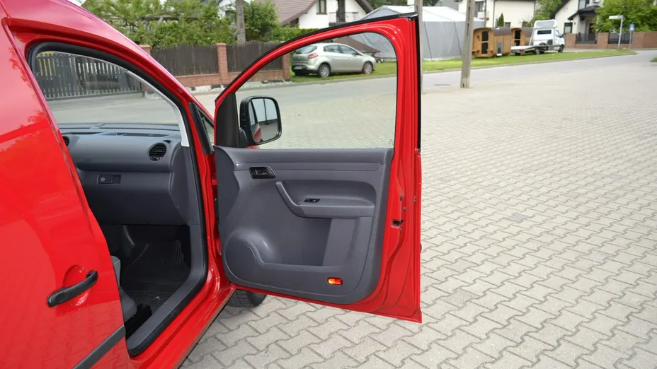 VOLKSWAGEN Caddy -