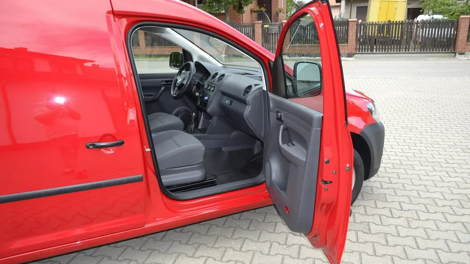 VOLKSWAGEN Caddy -